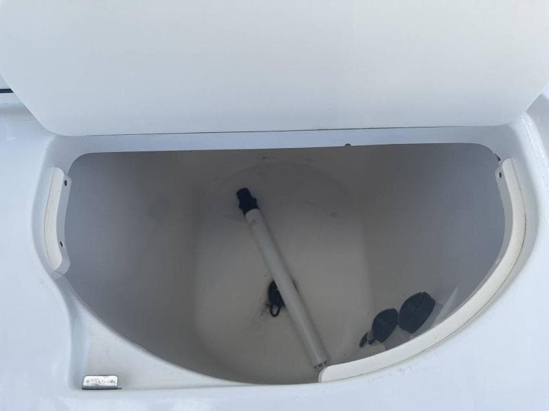 2008 Boston Whaler 320 Outrage Cuddy Cabin