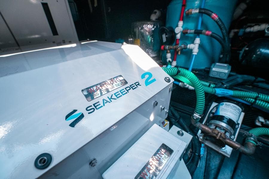 2022 Princess R Class 35