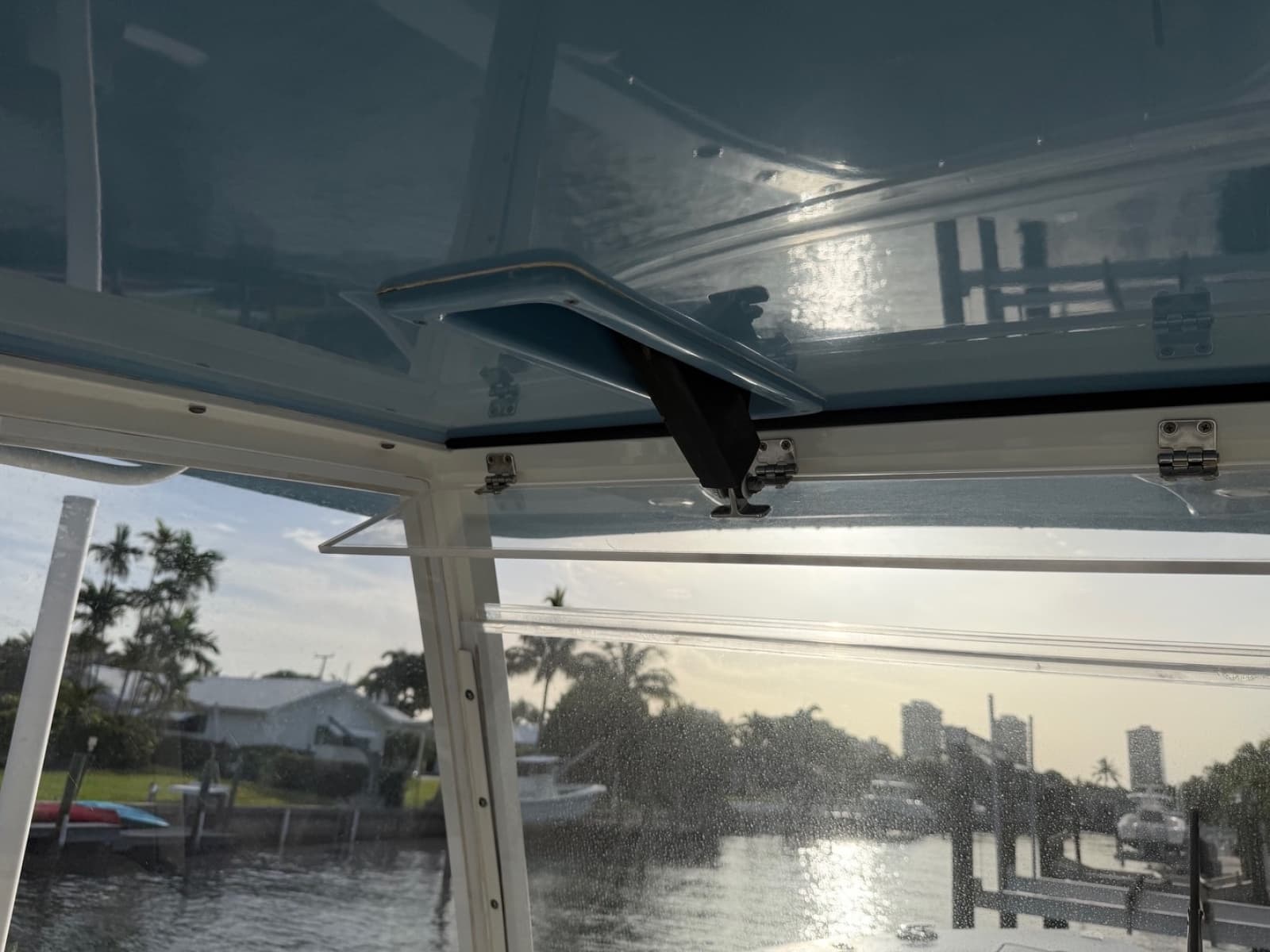 2020 Cobia 301 - Photo 28