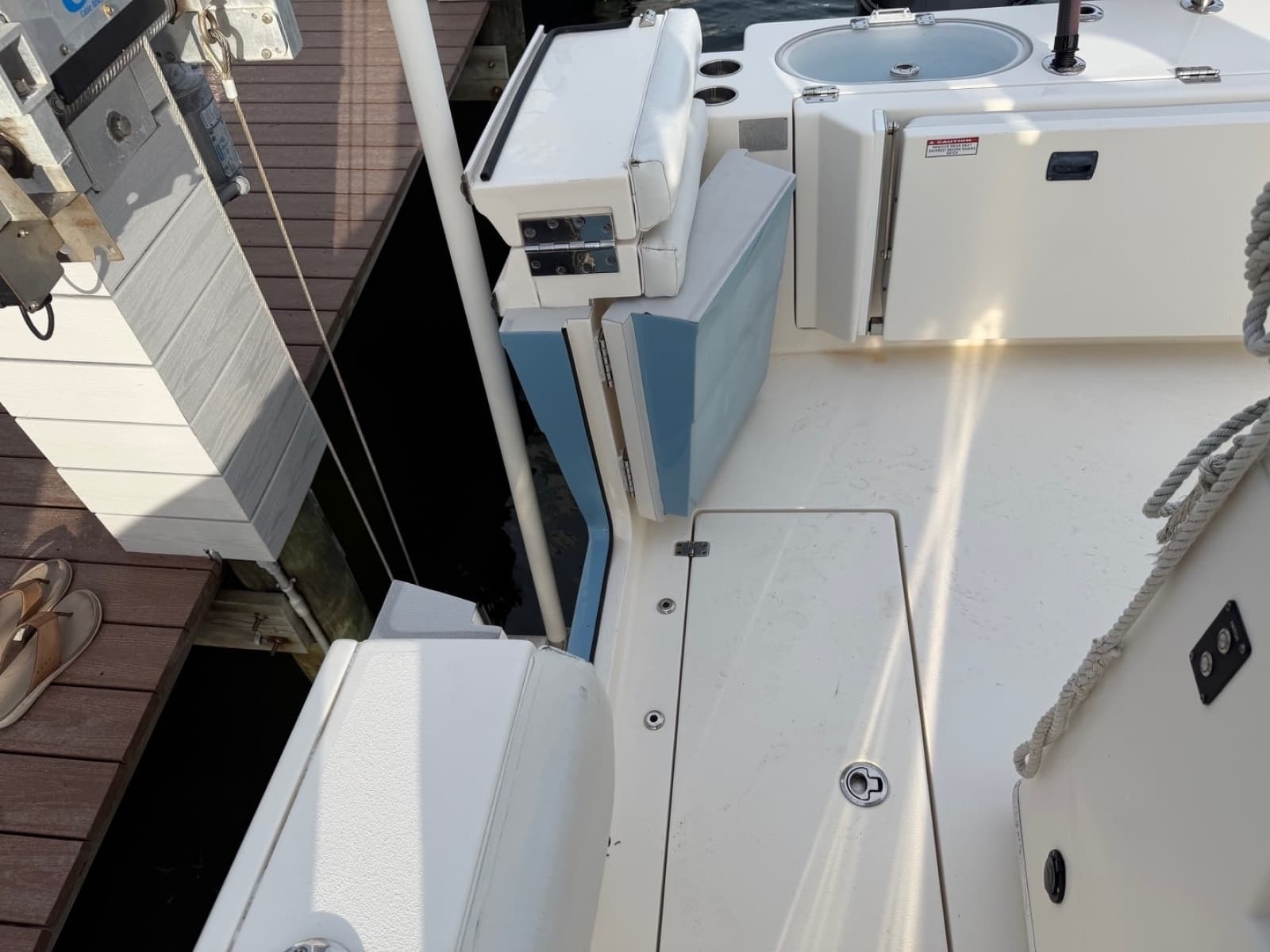 2020 Cobia 301 - Photo 32
