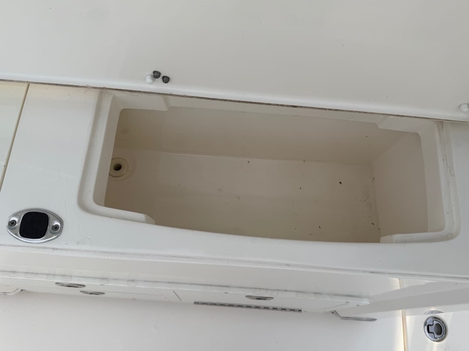 2020 Cobia 301 - Photo 6