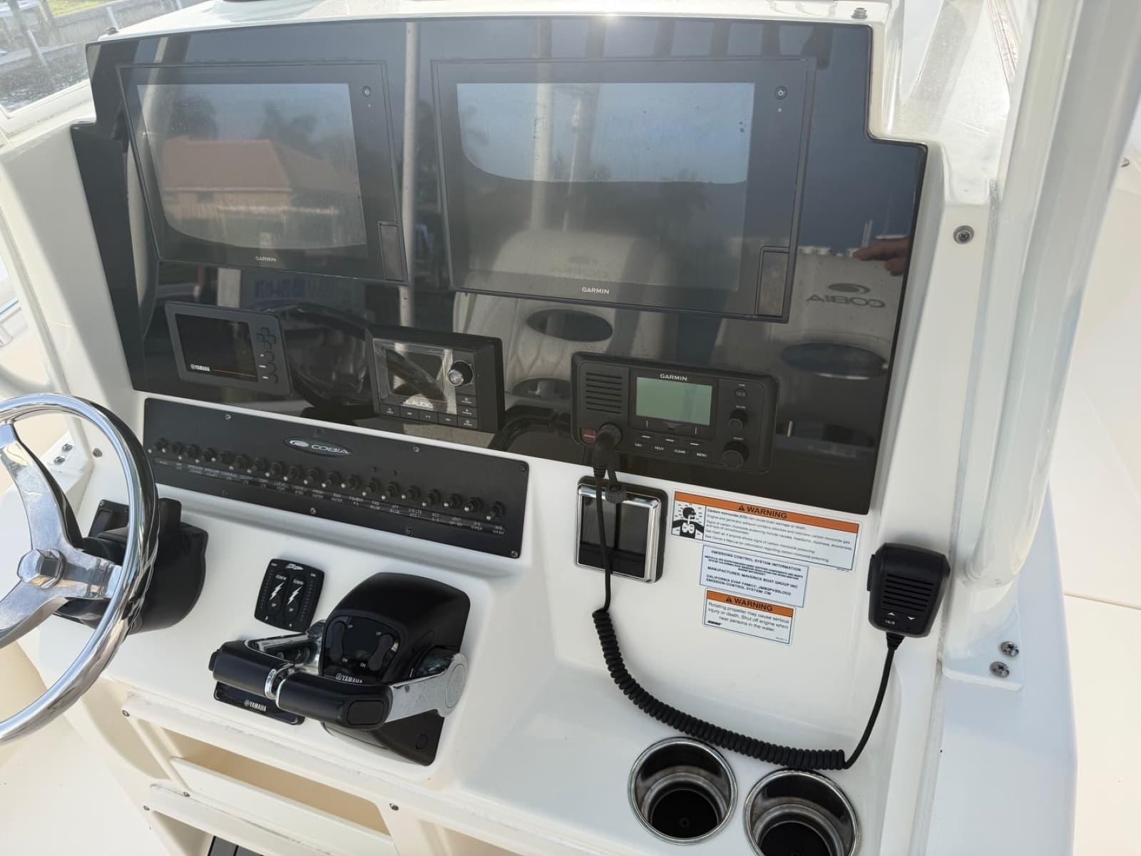 2020 Cobia 301 - Photo 14