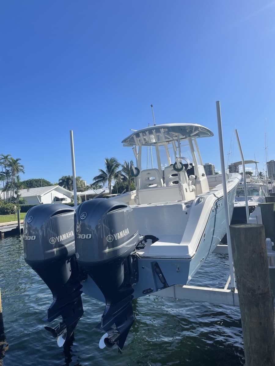 2020 Cobia 301 - Photo 5