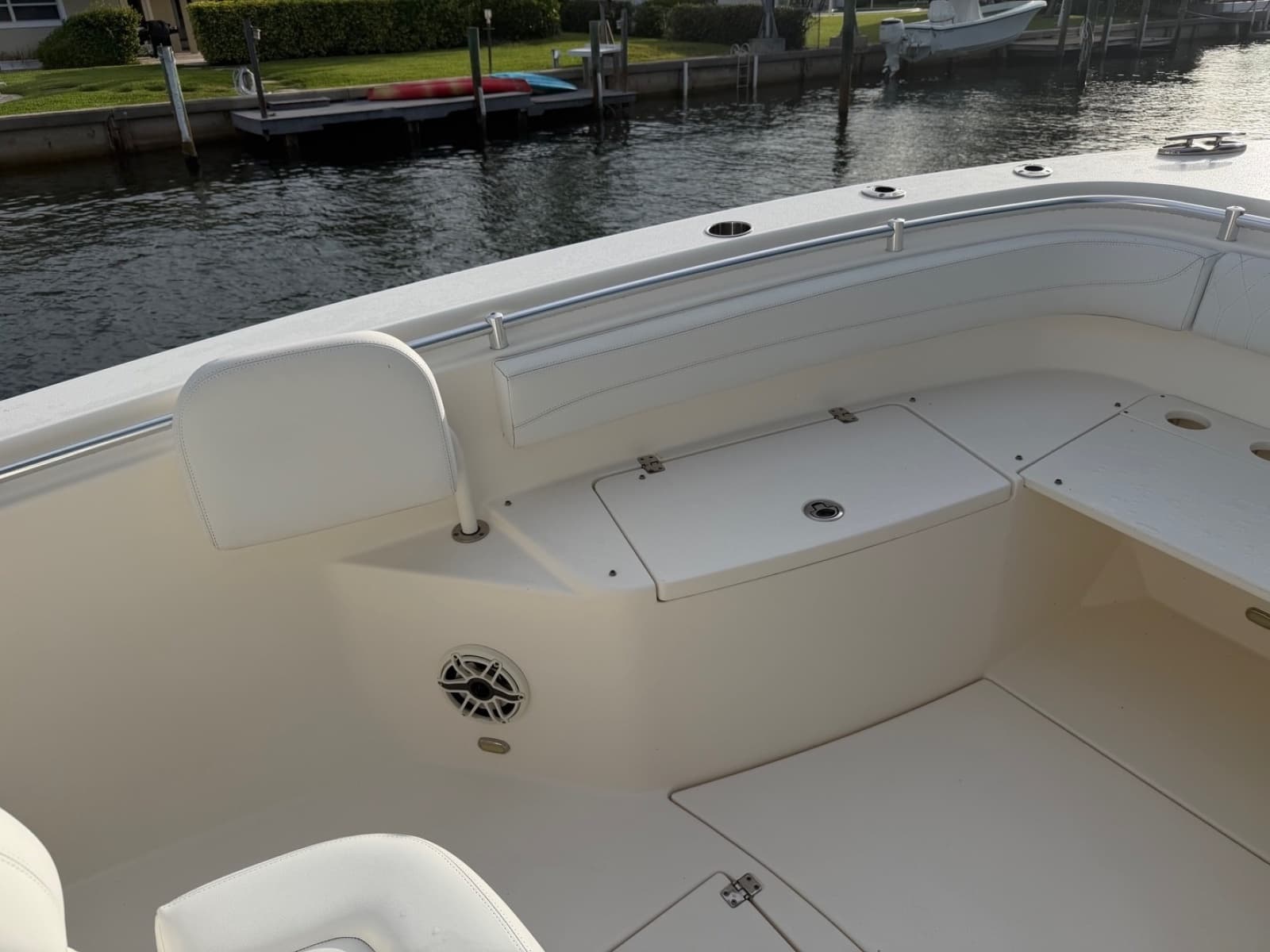 2020 Cobia 301 - Photo 21