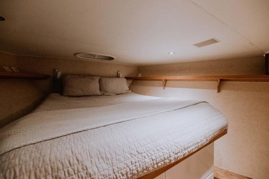 1995 Broward Raised Pilothouse