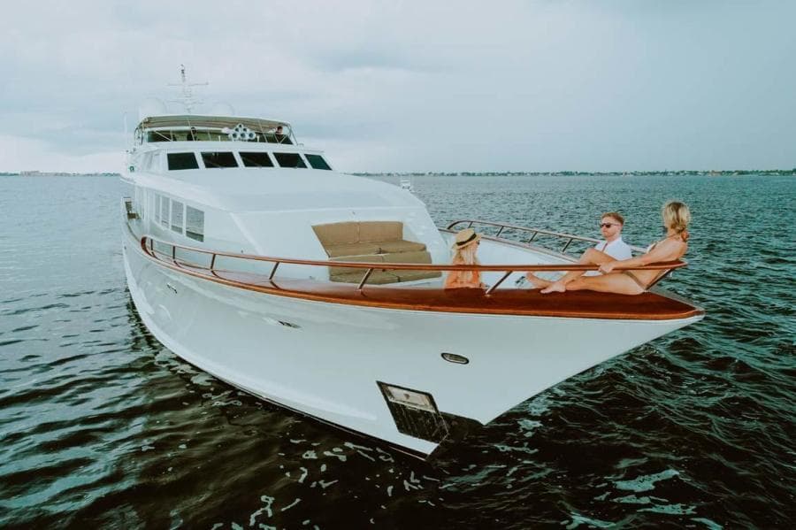 1995 Broward Raised Pilothouse