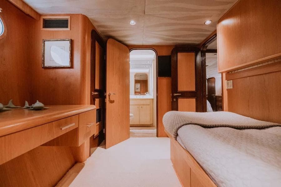 1995 Broward Raised Pilothouse