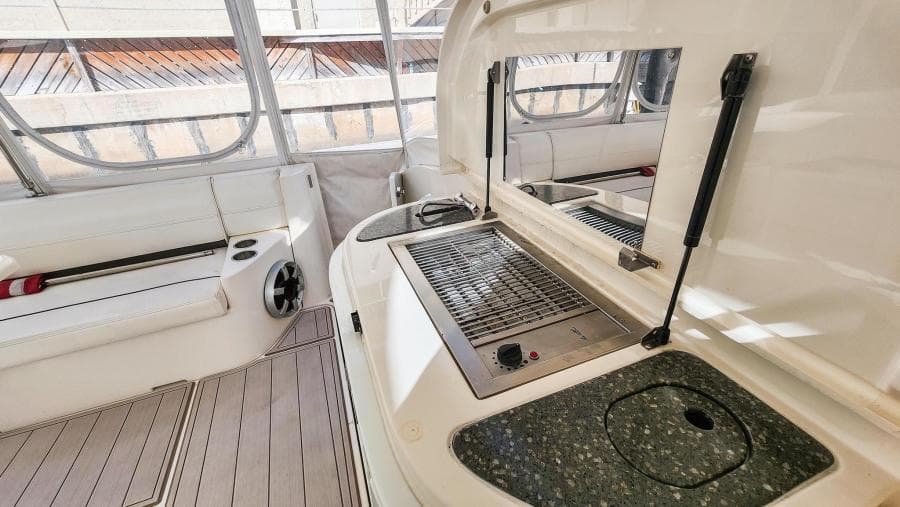 2007 Cruisers 520 Express