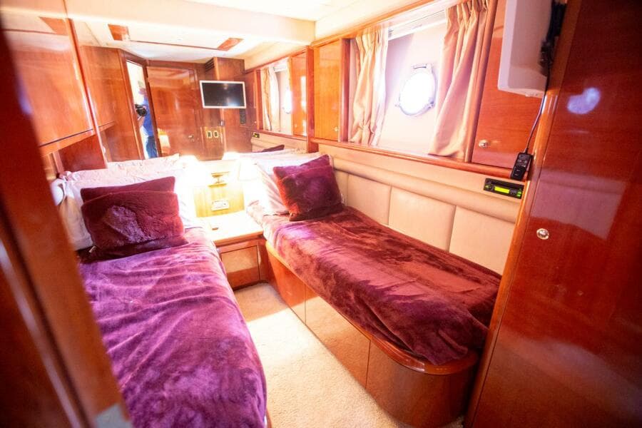 2003 Azimut 74 Solar