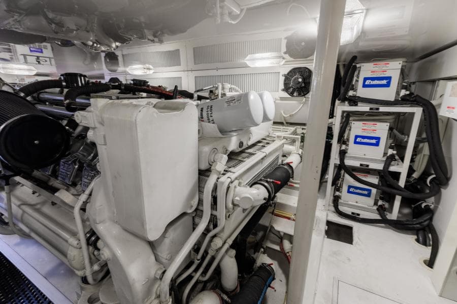 2003 Viking 56 Convertible - SECTACULAR BID