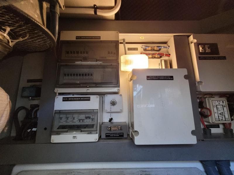 1999 Sunseeker Predator 58