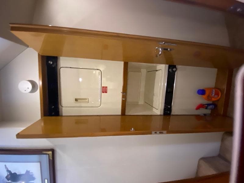 1998 Viking 54 Sport Yacht