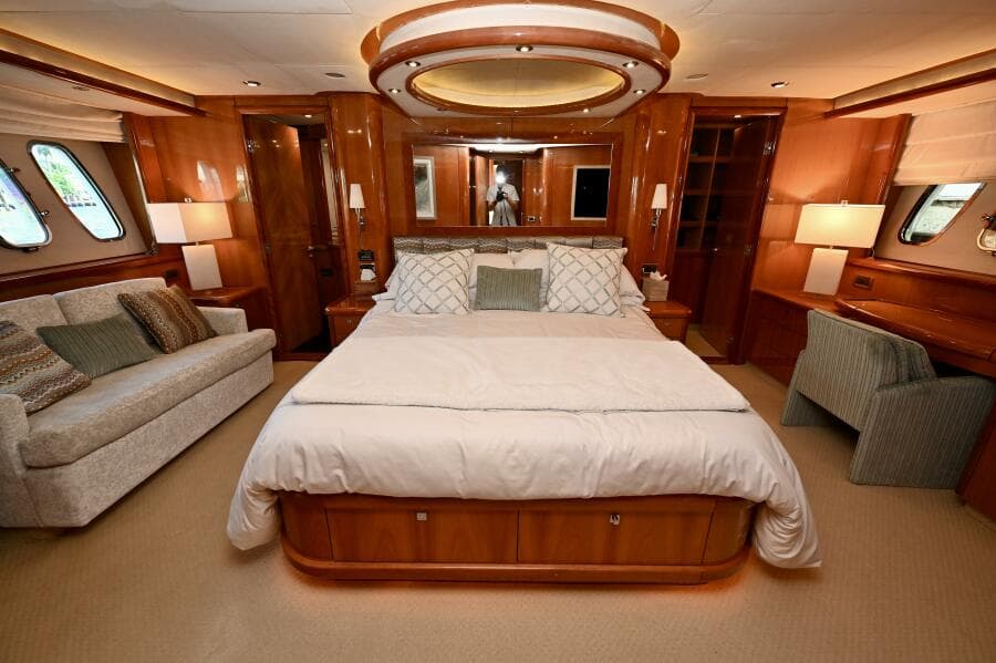 Bella - Master Stateroom