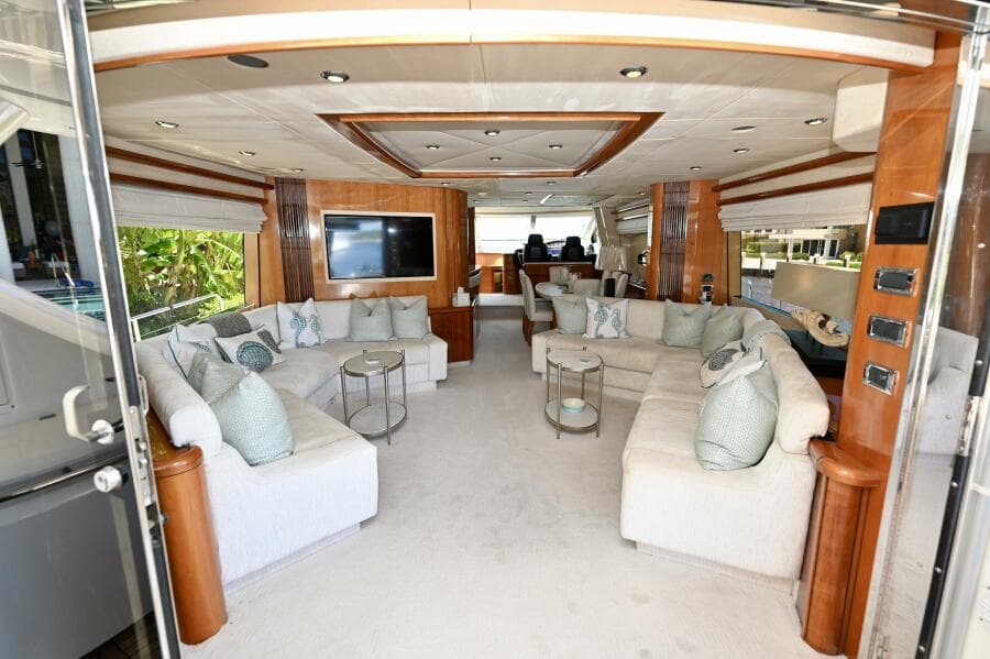 Bella - Main Salon Overview