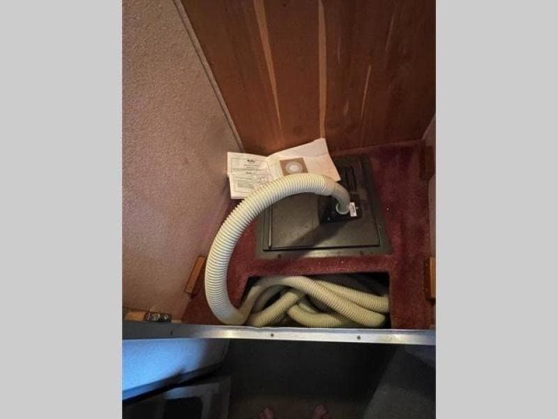 1989 Sea Ray 300 Sedan Bridge