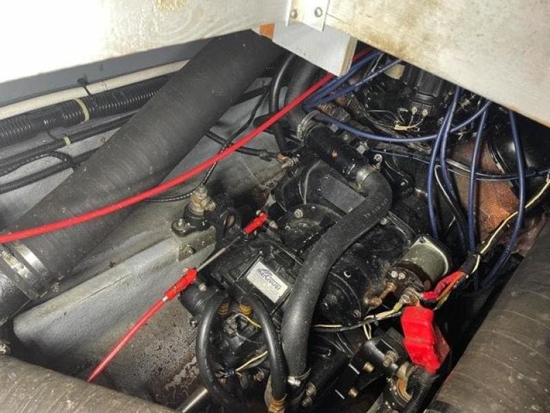 1989 Sea Ray 300 Sedan Bridge