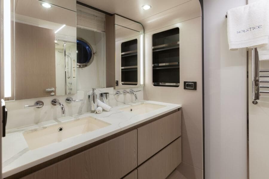 2020 Azimut 72 Flybridge