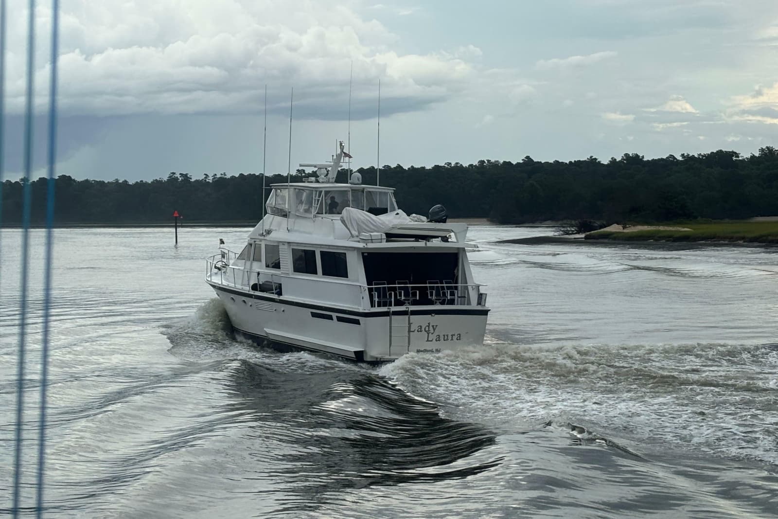 1989 Viking Motor Yacht - Photo 5
