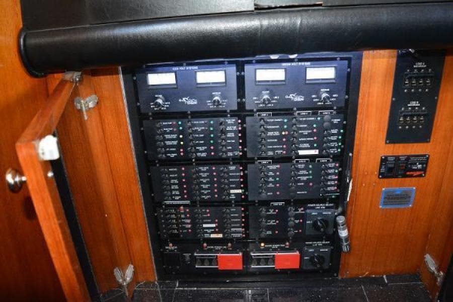 1989 Viking Motor Yacht