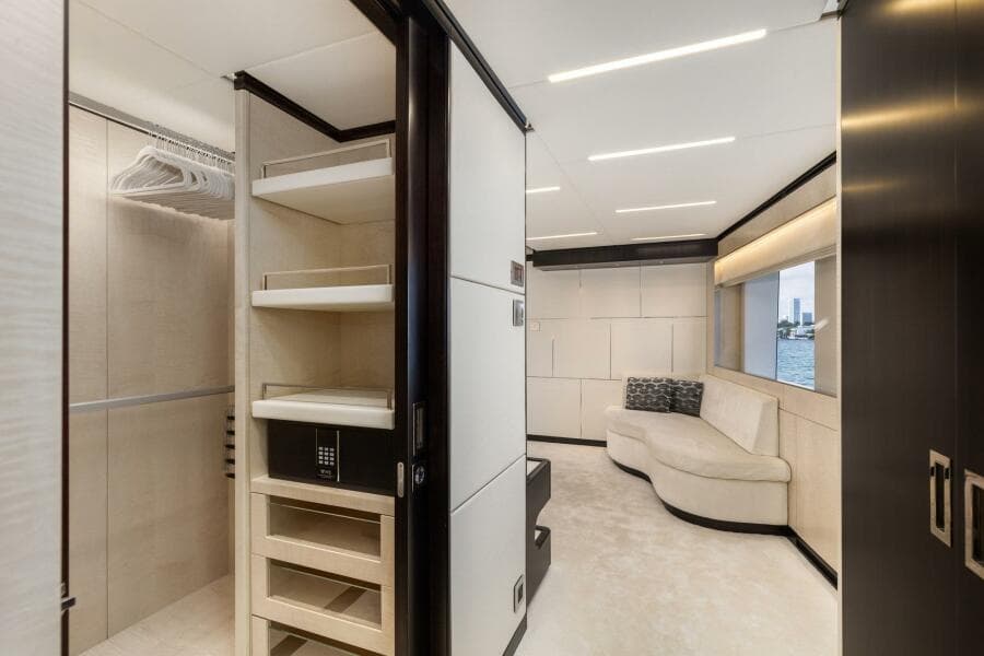 2022 Majesty Yachts 120