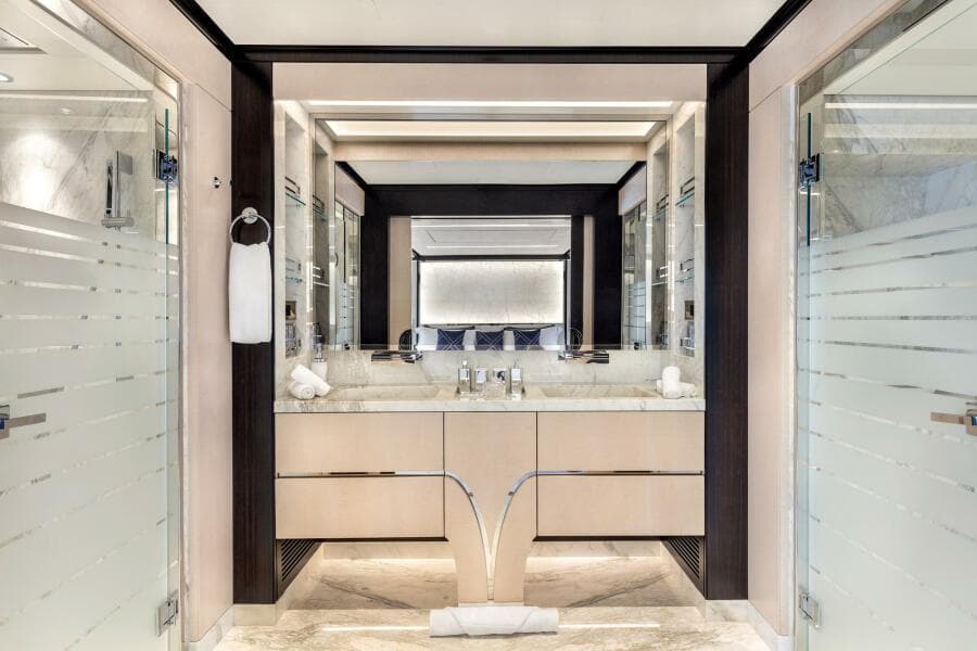 2022 Majesty Yachts 120