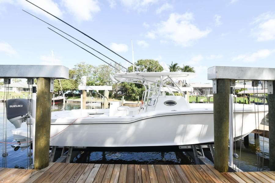 2019 Ocean Master 336 Center Console 