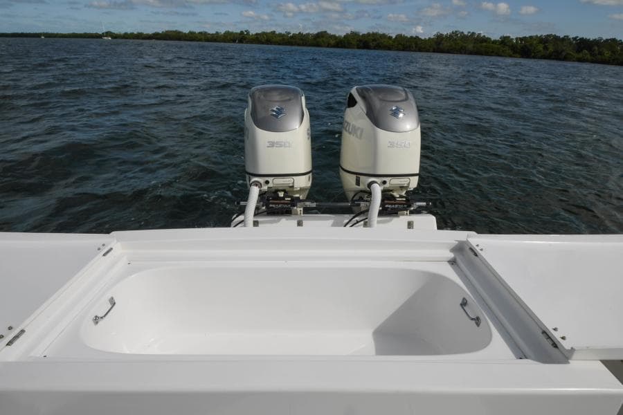 2019 Ocean Master 336 Center Console 