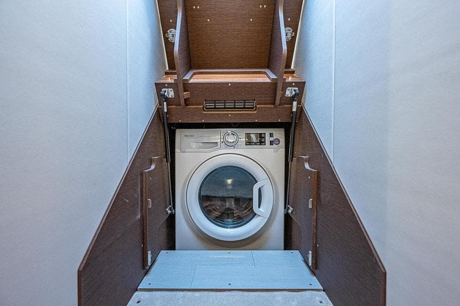 2022 Prestige 520 Fly