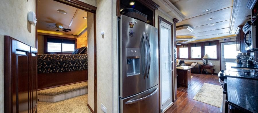 2008 Fantasy 82 Coastal Yacht - Photo 29