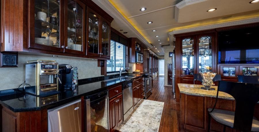 2008 Fantasy 82 Coastal Yacht - Photo 34