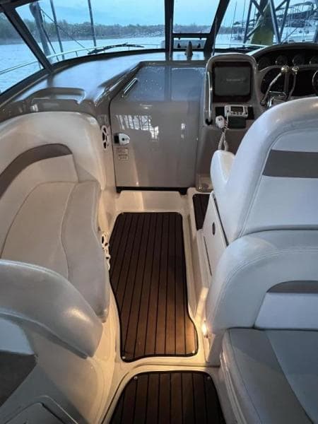 2005 Sea Ray Sundancer 320