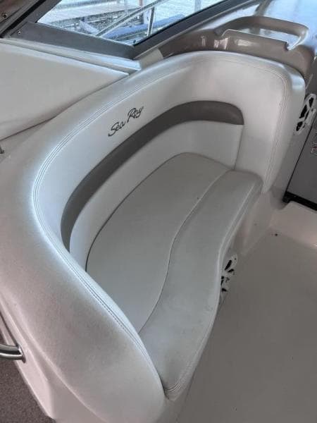 2005 Sea Ray Sundancer 320