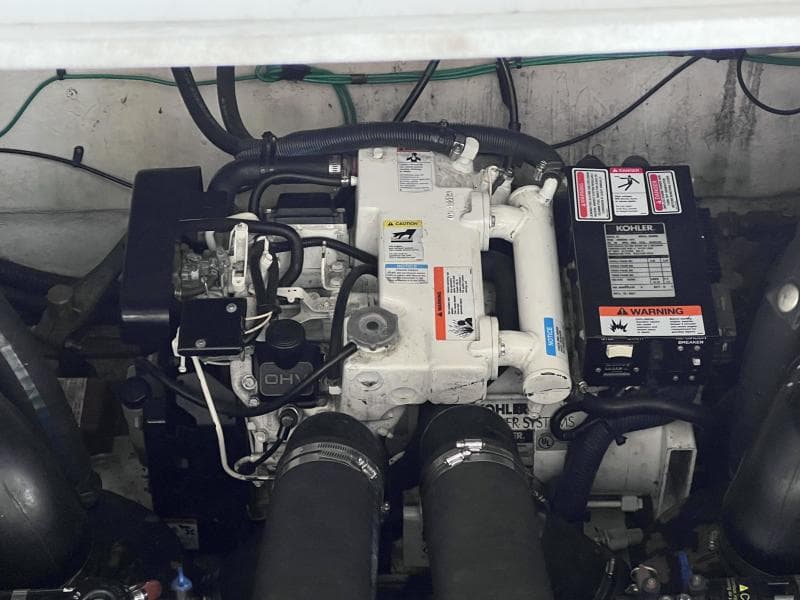 2005 Sea Ray Sundancer 320