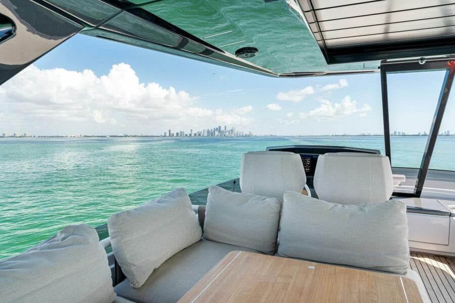 2023 Ferretti Yachts 780