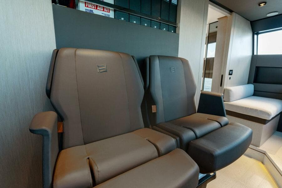 2023 Ferretti Yachts 780