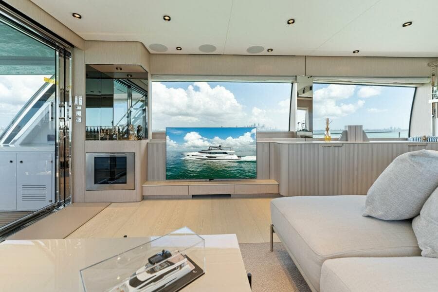 2023 Ferretti Yachts 780