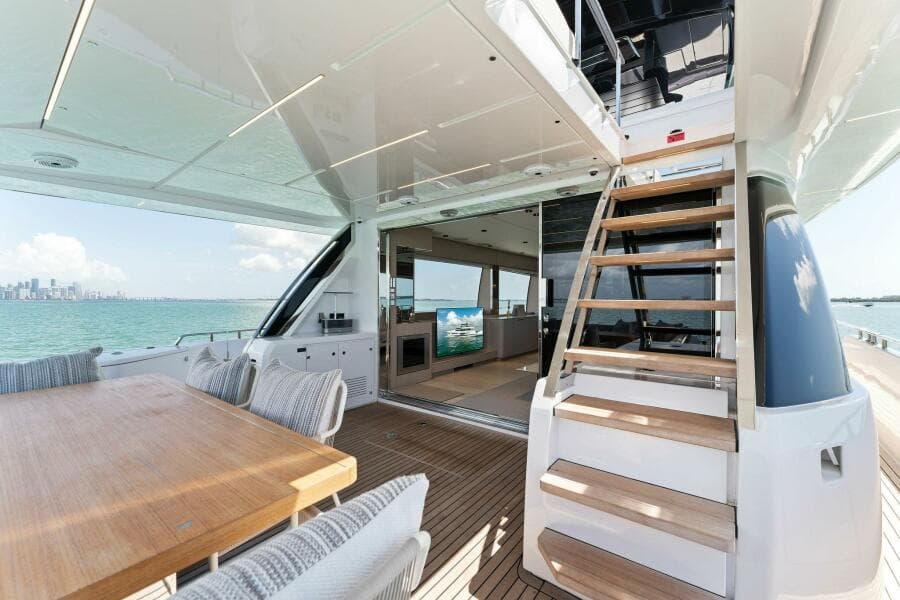 2023 Ferretti Yachts 780