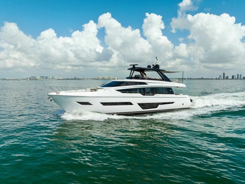 2023 Ferretti Yachts 780