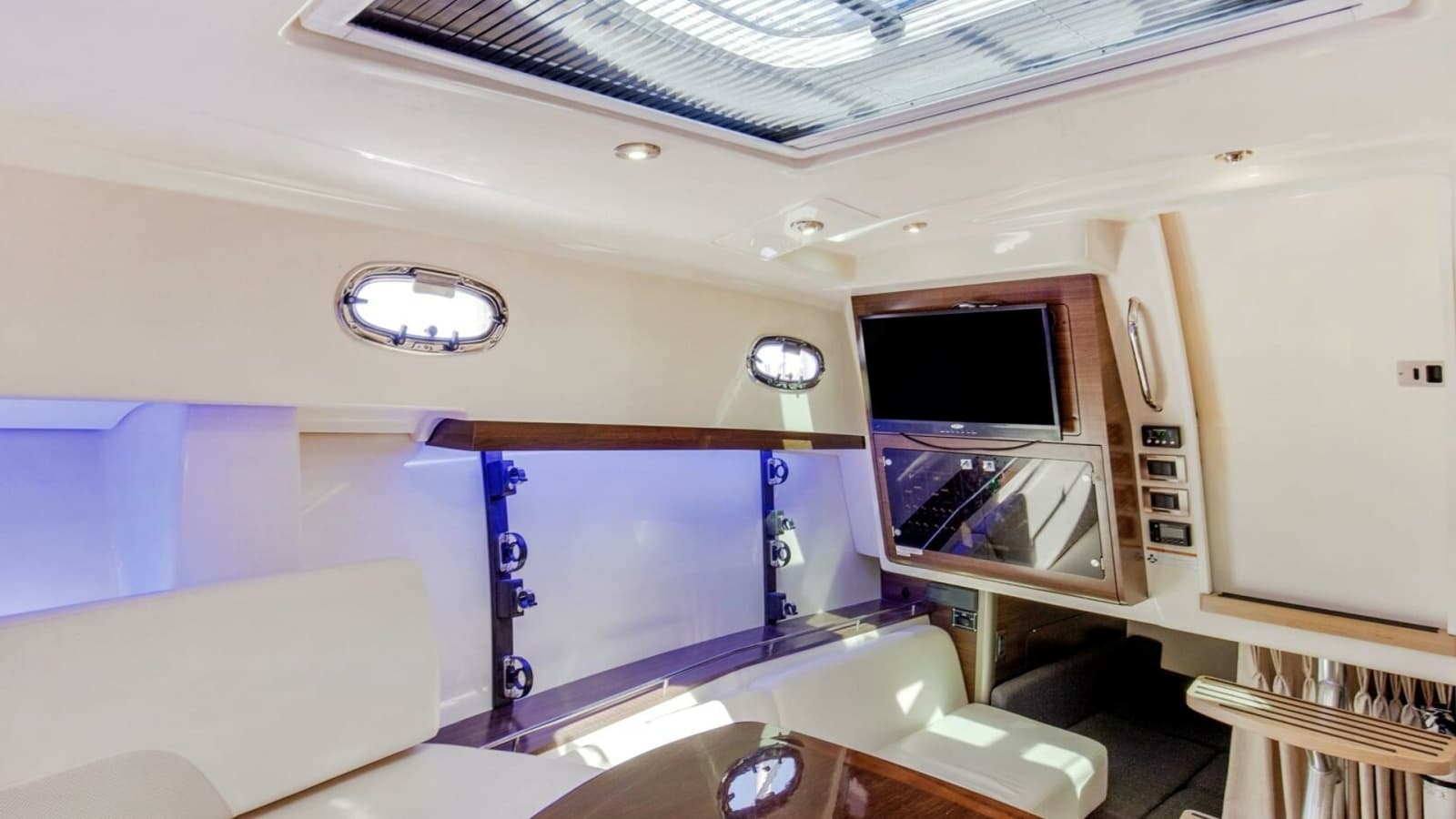 2019 Boston Whaler 345 CONQUEST - Photo 8