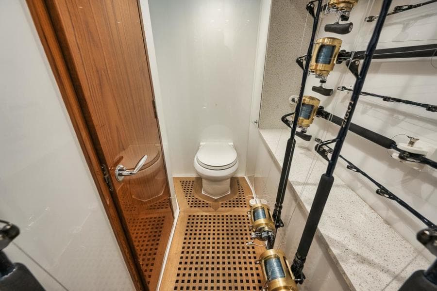 2020 Hatteras Convertible GT59