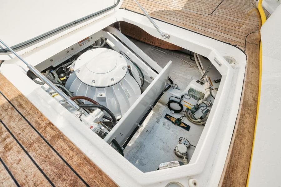 2020 Hatteras Convertible GT59