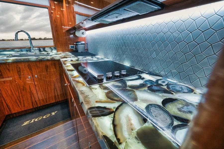 2020 Hatteras Convertible GT59