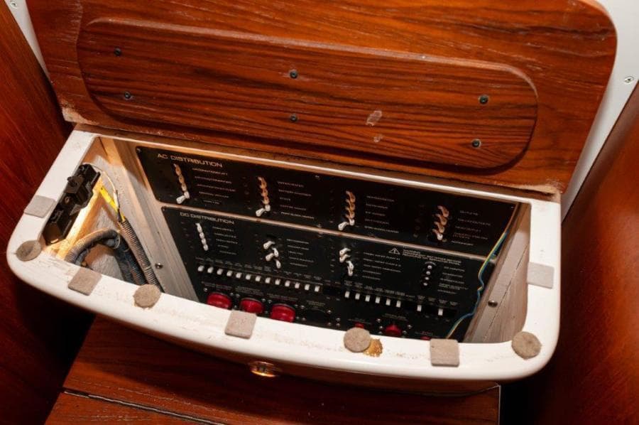 2003 Tiara Yachts 4200 Open  Kingfisher Breakers 2