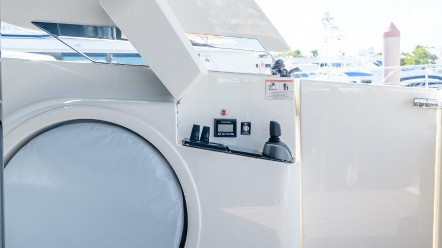 2024 Absolute Navetta 68