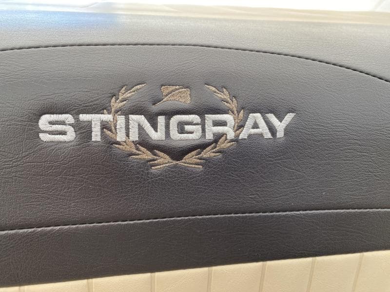 2018 Stingray 215 CR