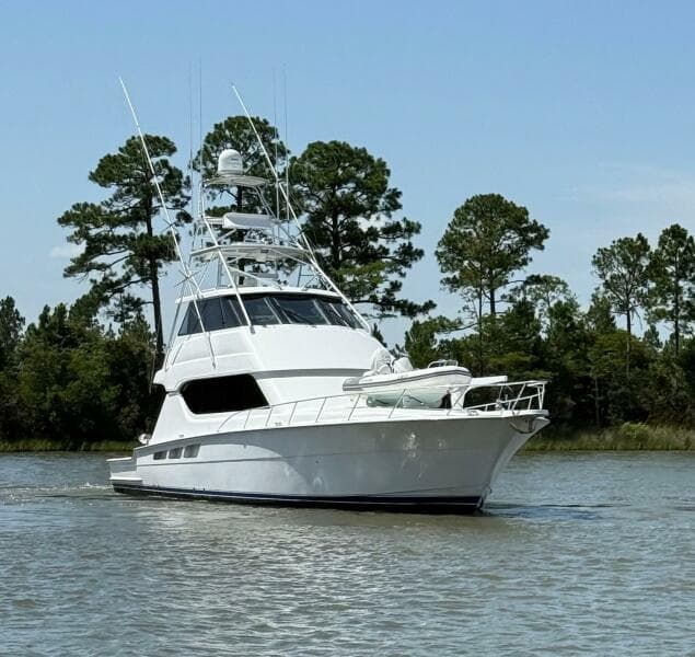 2002 65 Hatteras Convertible Moontan Profile