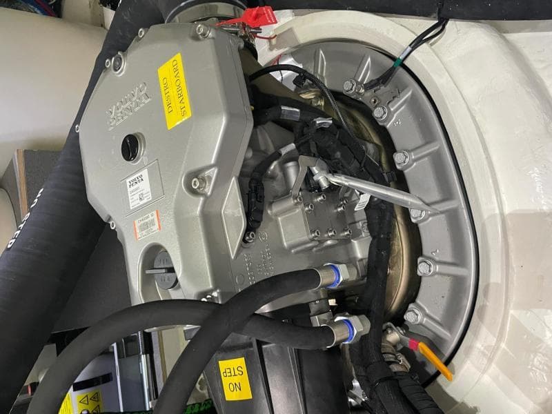 2022 Absolute 48 Coupe