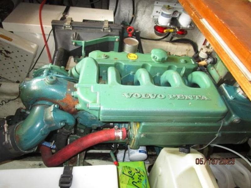 36' Kadey-Krogen main engine1