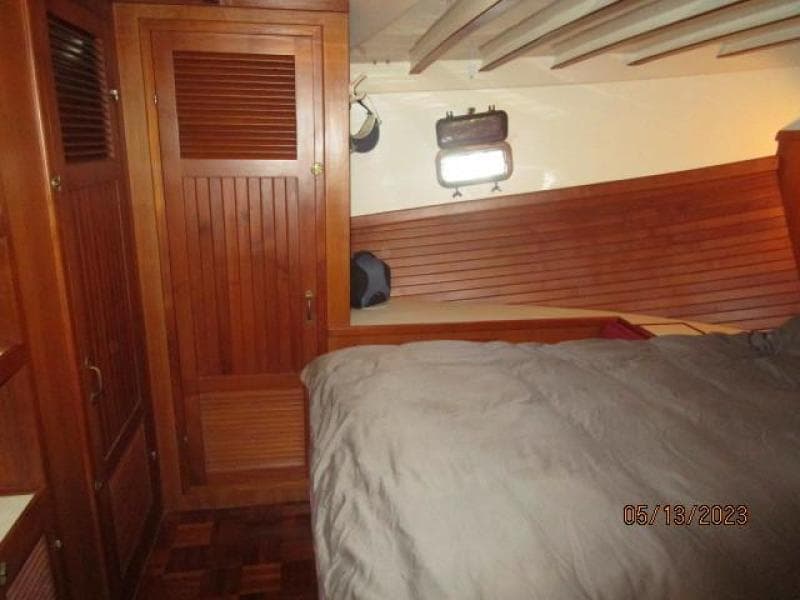 36' Kadey-Krogen master stateroom port