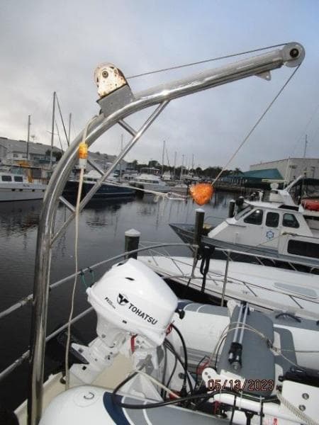 36' Kadey-Krogen tender davit